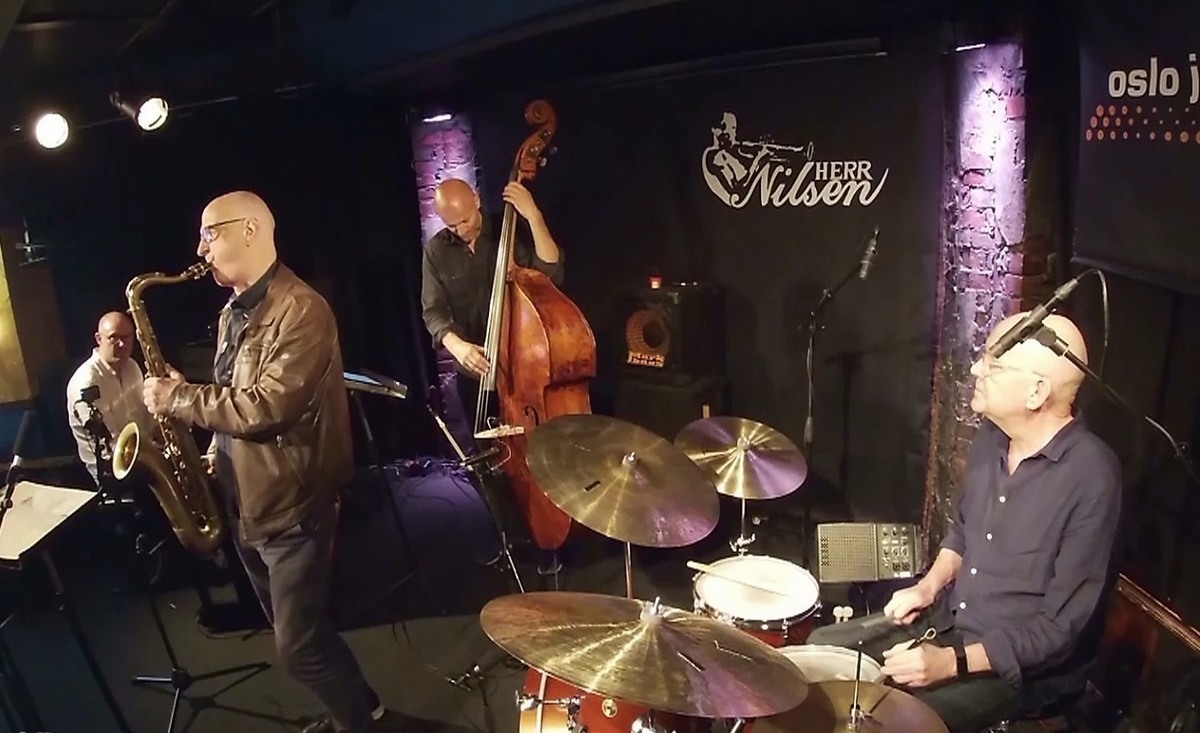 Knut Riisnæs kvartett // Oslo Jazzforum på Herr Nilsen